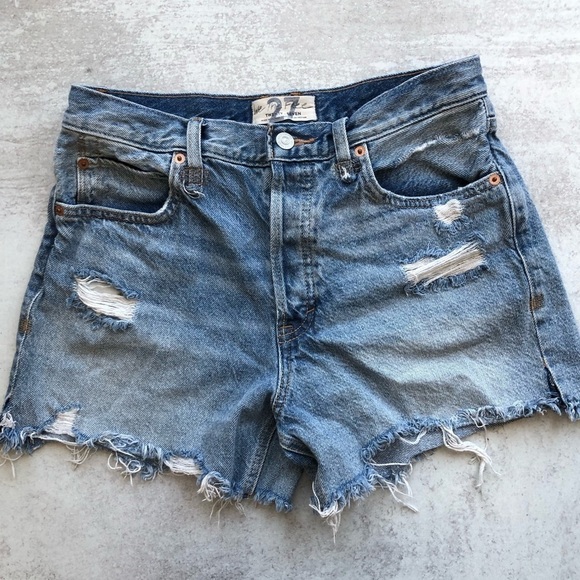 We The Free Button Fly Distresses Jean Shorts Size 27 - Picture 1 of 11